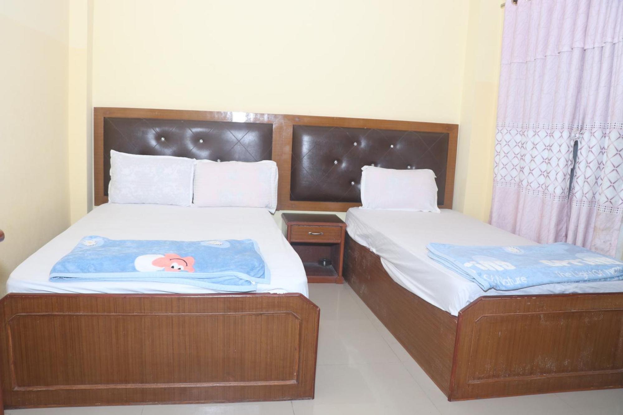 Punjabi Dhaba Lodge & Restaurant Rummindei Bagian luar foto